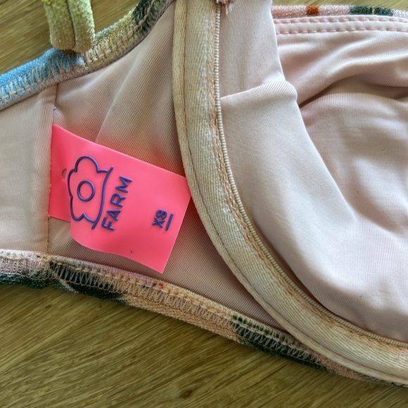 FARM Rio Bikini Set! 👙 🌴 - Picture 7 of 7